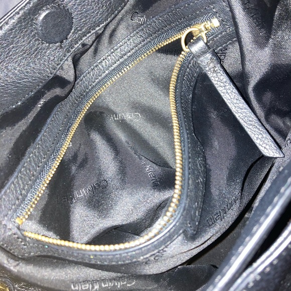 Calvin Klein Large,Buttery, Soft Leather Purse-EUC-Beautiful, Classic yet Modern - Picture 15 of 16